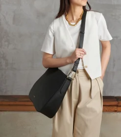 Grand sac hobo Madeleine en cuir grainé - Black