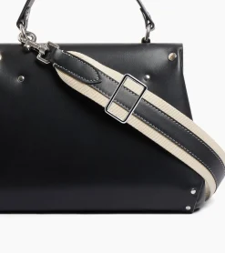 Petit sac à main Sans Couture en cuir lisse - Black