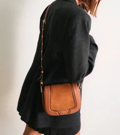 Petit sac bandoulière Ella en cuir grainé et nubuck - Brown Tan