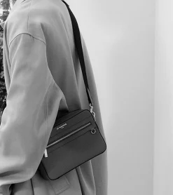 Petit sac bandoulière Emile en cuir signature T - Black