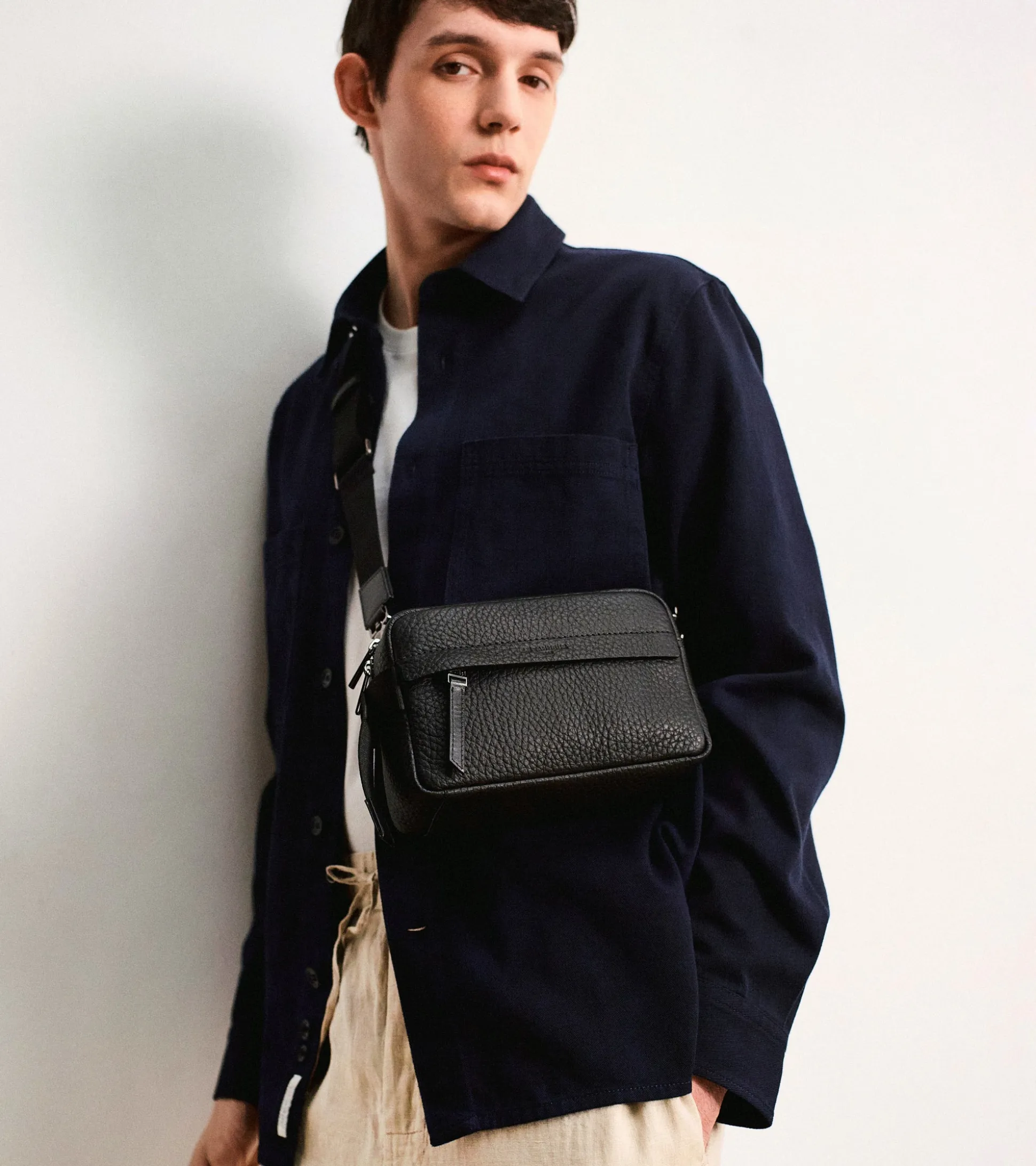 Petit sac bandoulière Noah en cuir grain buffle et cuir lisse - NOIR 1