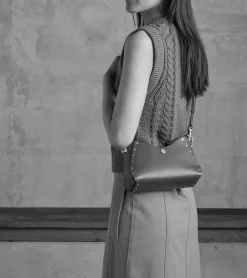 Petit sac bandoulière Sans Couture en cuir lisse - Black
