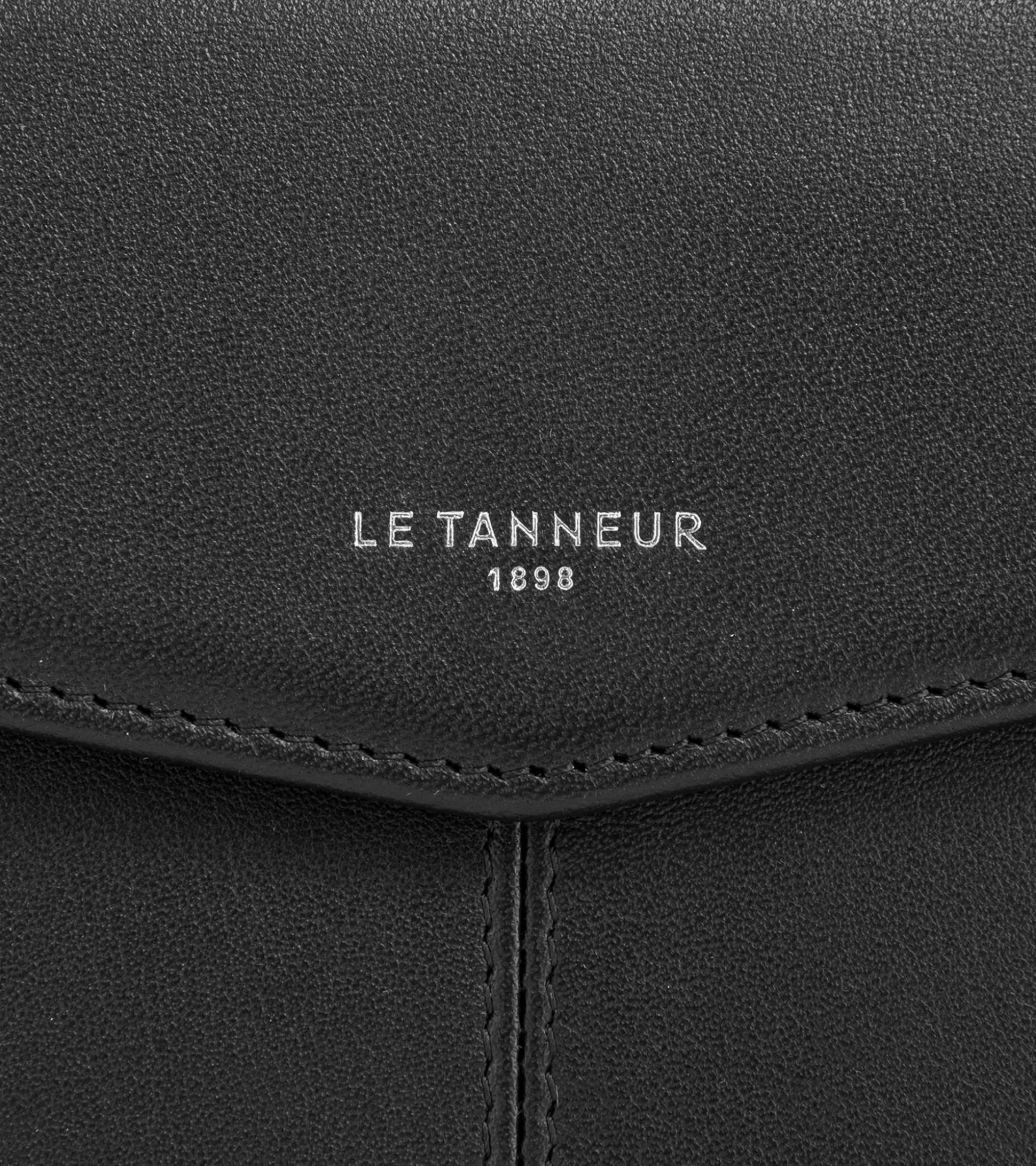 Pochette enveloppe moyen modèle Charlotte en cuir lisse - Black
