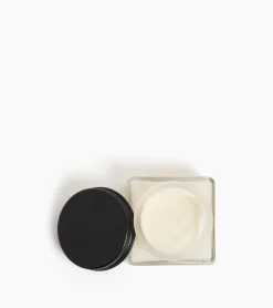 Produit d'entretien pour le cuir - -