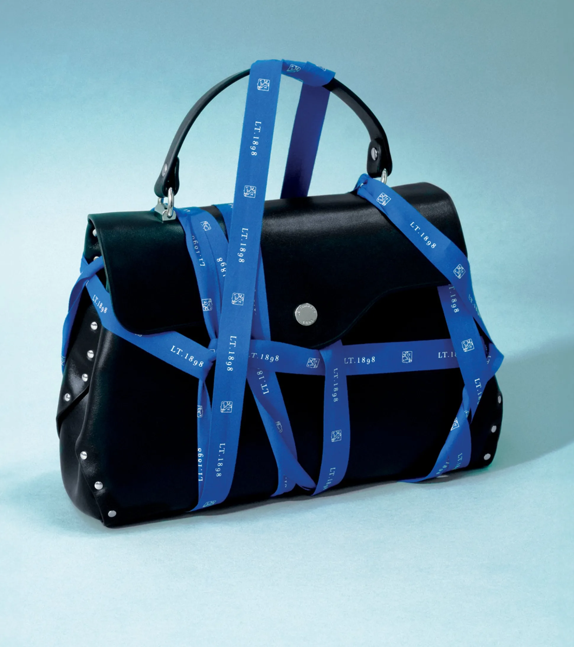 Sac à main moyen modèle Sans Couture en cuir lisse - Black