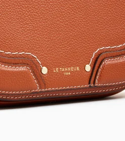 Sac bandoulière moyen modèle Ella en cuir grainé - Mahogany Brown