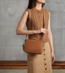 Sac bandoulière moyen modèle Romy en cuir grainé et lisse - Brown Tan