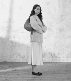 Sac hobo moyen modèle Juliette en cuir grainé - Black
