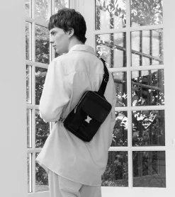 Sacoche sling Maurice en toile enduite - Black Brown